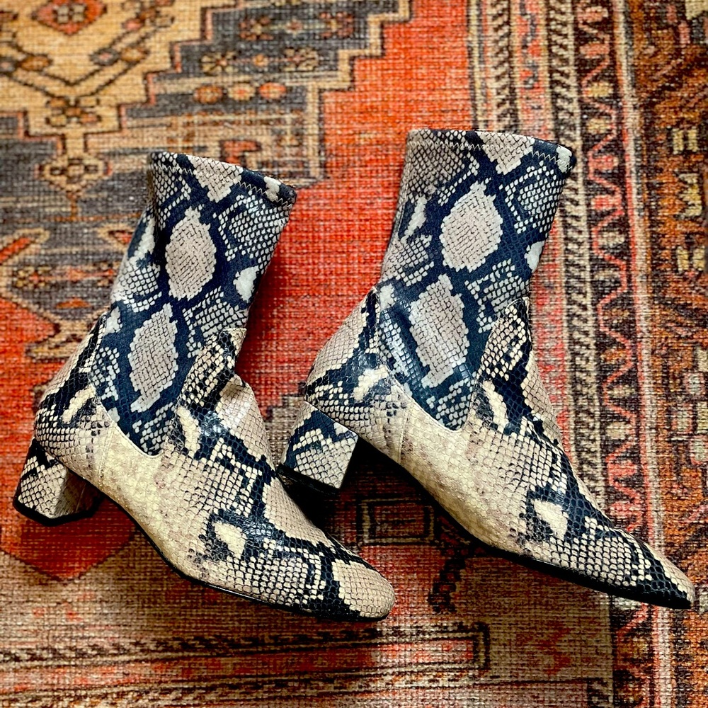 Stuart Weitzman sock boots. US woman’s 7.5